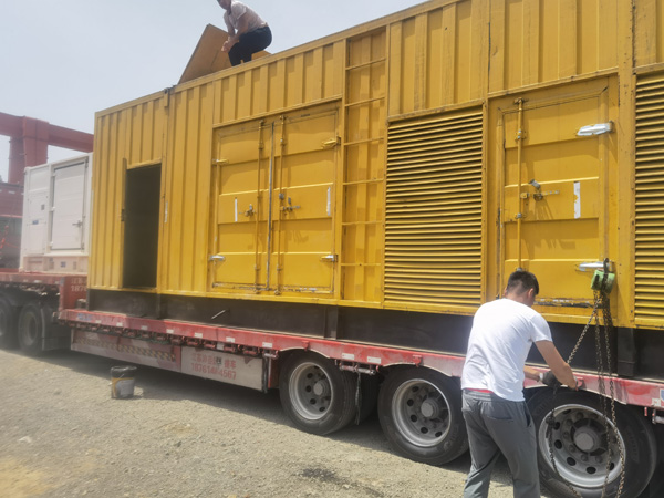 浦江除了负载情况和发动机维护，还有哪些因素会影响 200kw 柴油发电机的油耗？